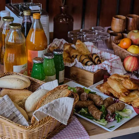 Bed & Breakfast Pohorski Dom 3*