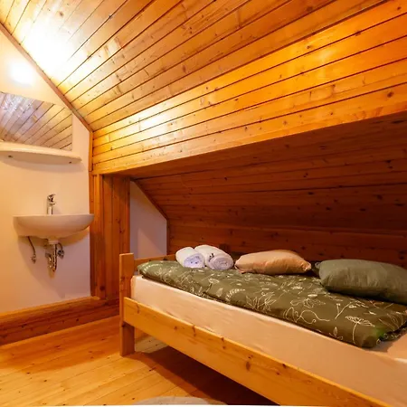 Pohorski Dom B&B 호코포호르예