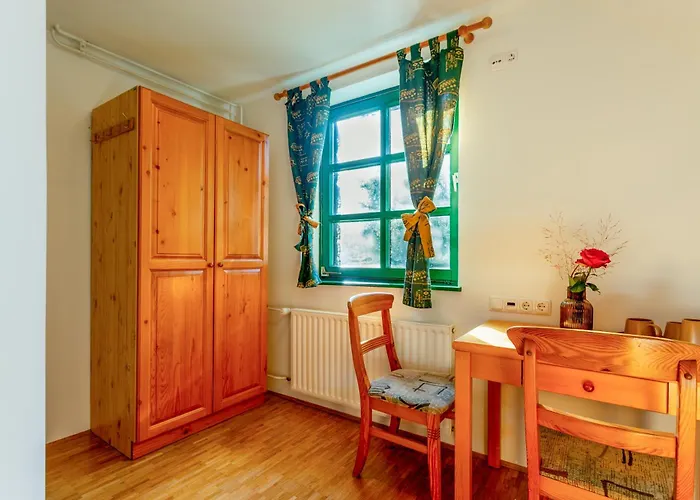 Bed & Breakfast Pohorski Dom 3*