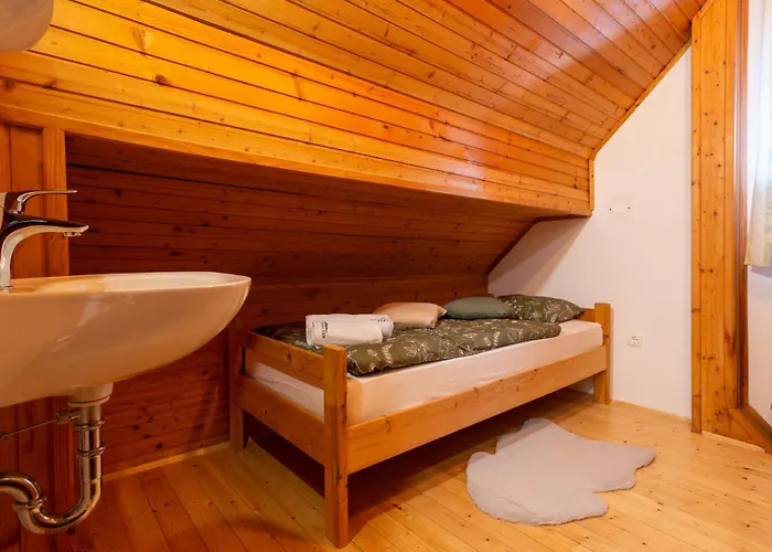 Bed & Breakfast Pohorski Dom Hočko Pohorje